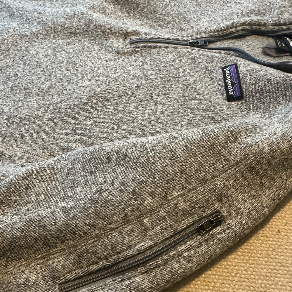 Patagonia women’s Gray Quarter-Zip Sweater - Picture 3 of 4